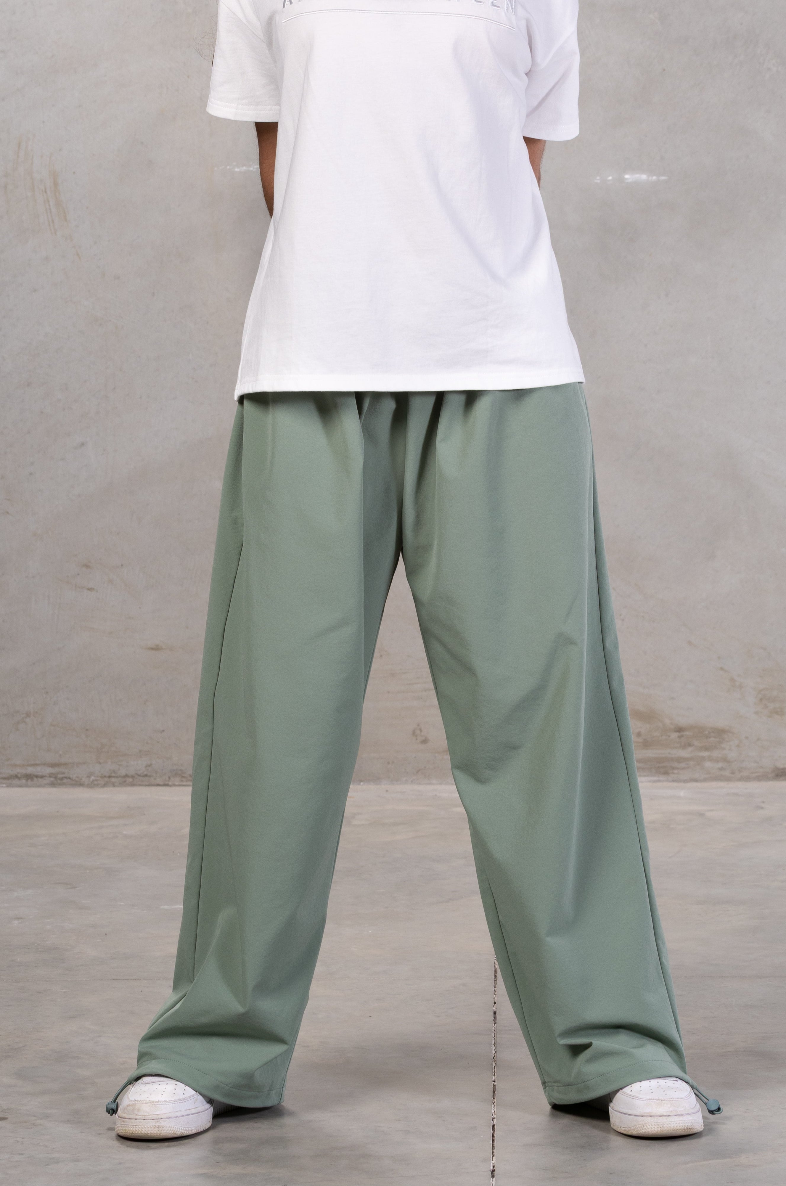 white tshirt freen lower