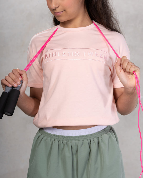 pink tshirt