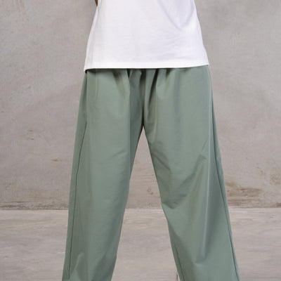 Elsa everyday t-shirt worn with Chloe tracksuit pants – Athletik Tween